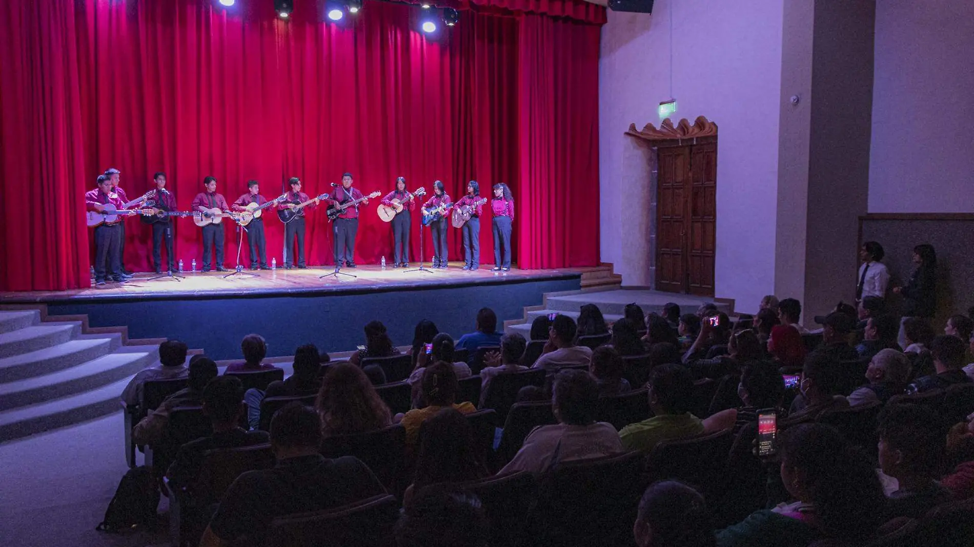 FOTO PRINCIPAL SJR El foro lucio con un lleno total